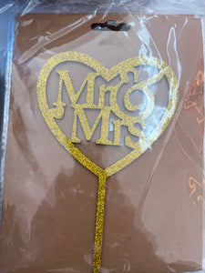 Gold Wooden Glitter Mr & Mrs Heart Topper